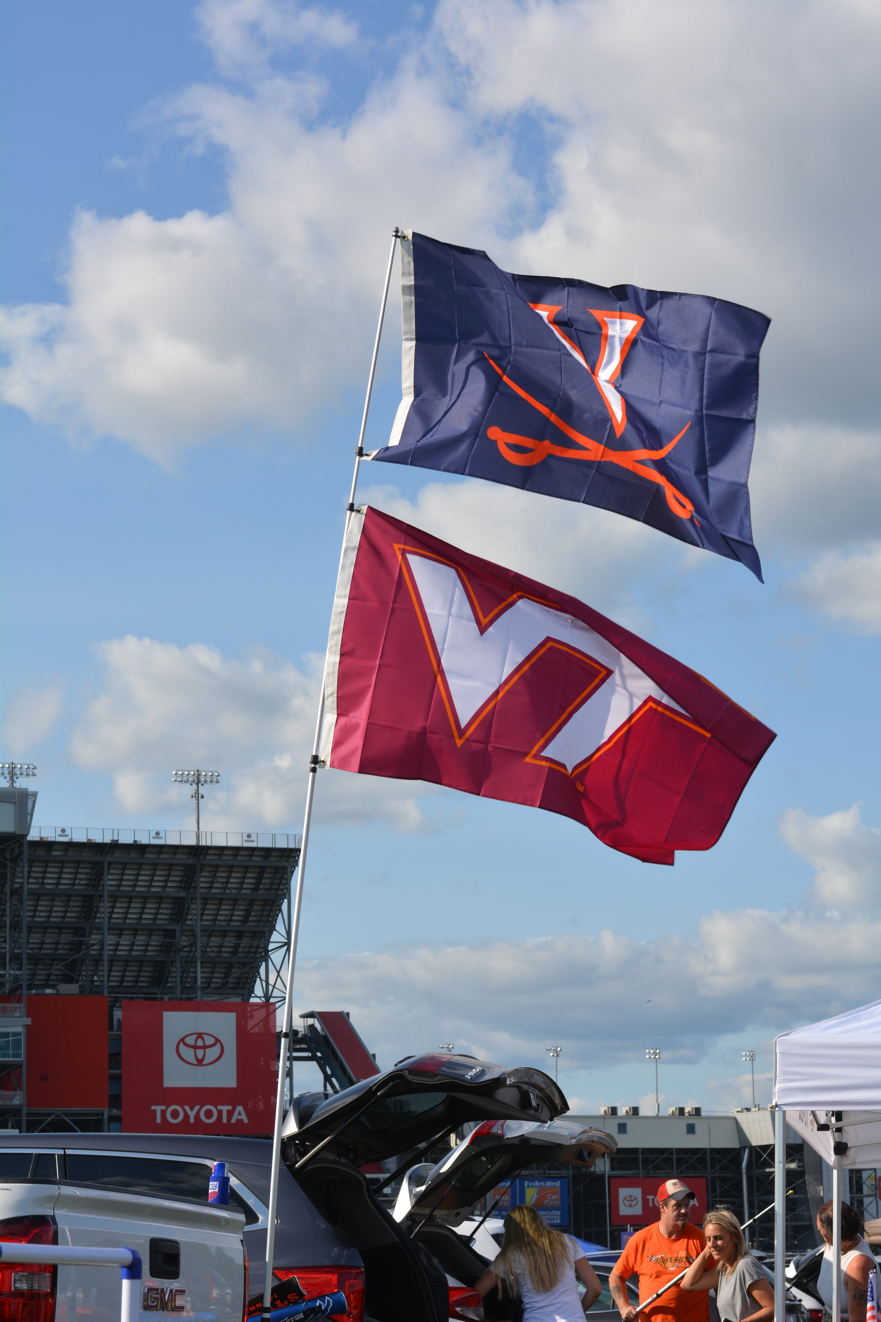 8 Winter Tailgate Gear Must-Haves - Flagpole To-Go