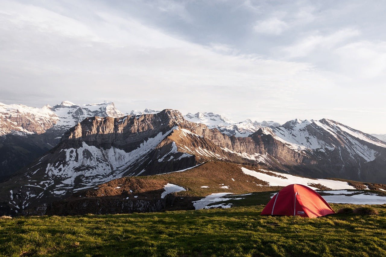 Camping 101: Essential Tips for Camping in the Winter - Flagpole To-Go